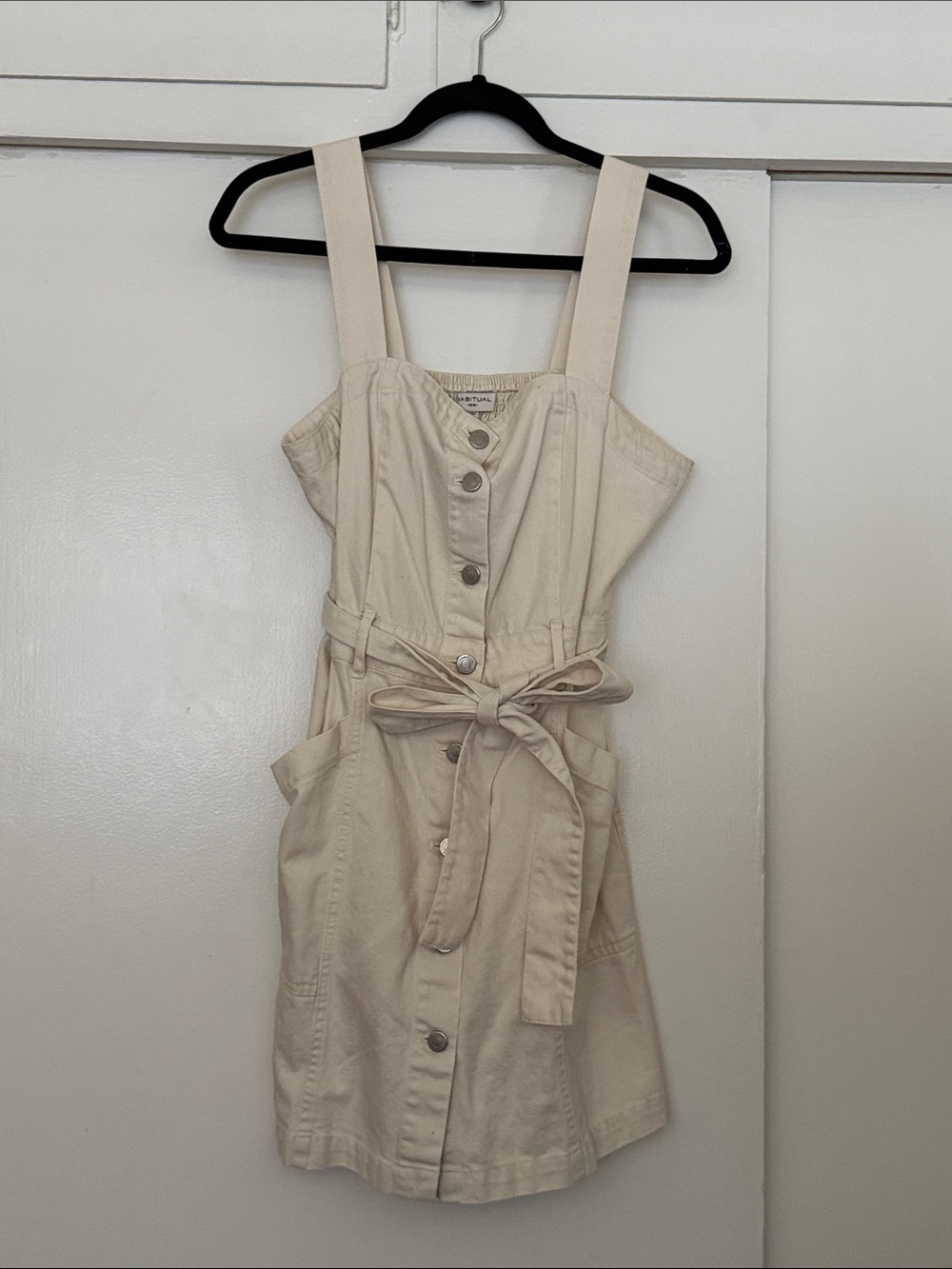 HABITUAL, Cream Button-Front Tie-Waist Mini Dress